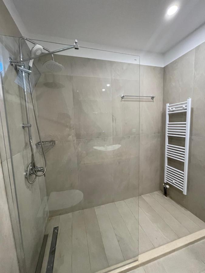 Central Luxury Apartment In Paralia Ofryniou Ofrínio Kültér fotó