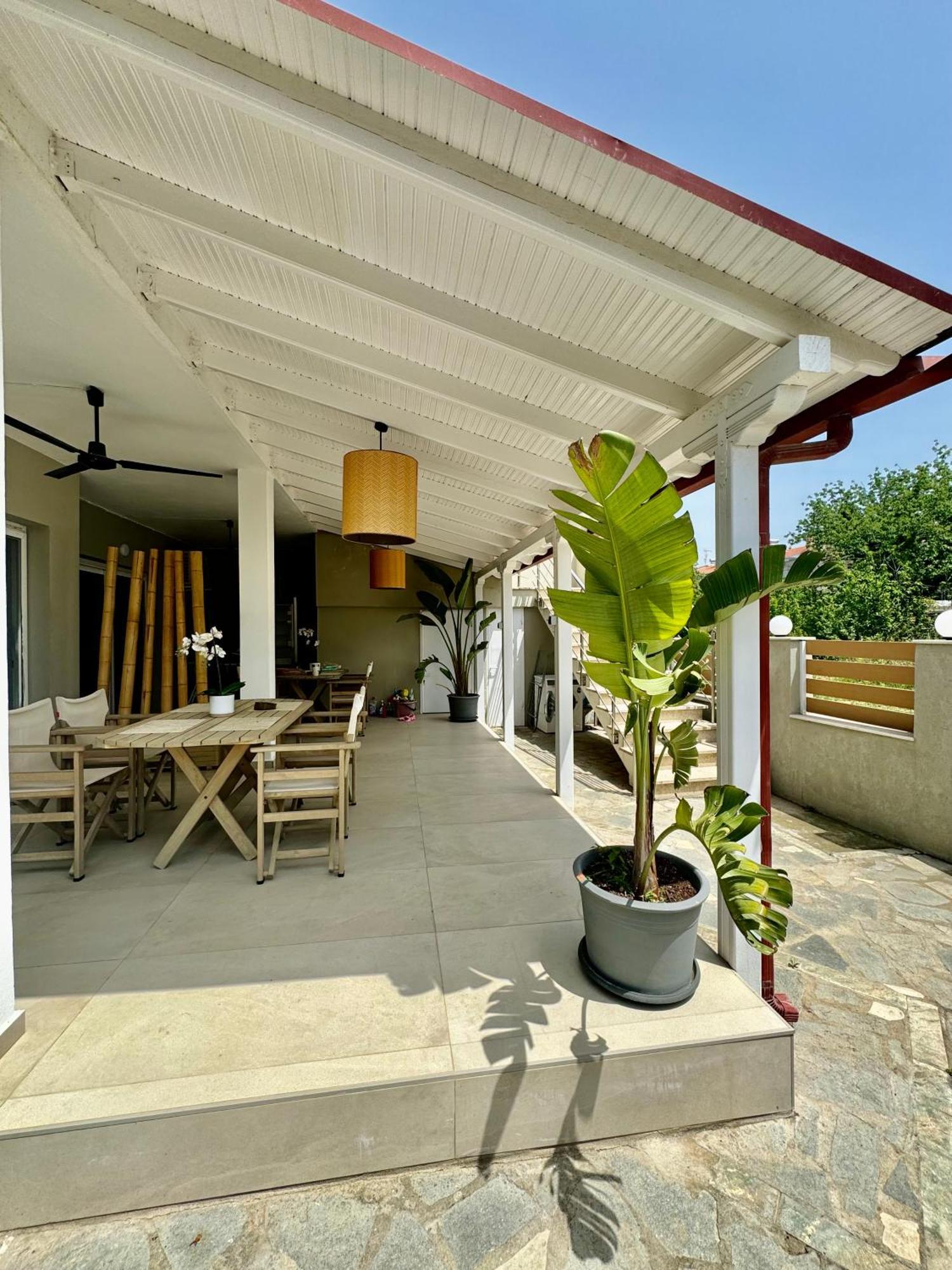 Central Luxury Apartment In Paralia Ofryniou Ofrínio Kültér fotó
